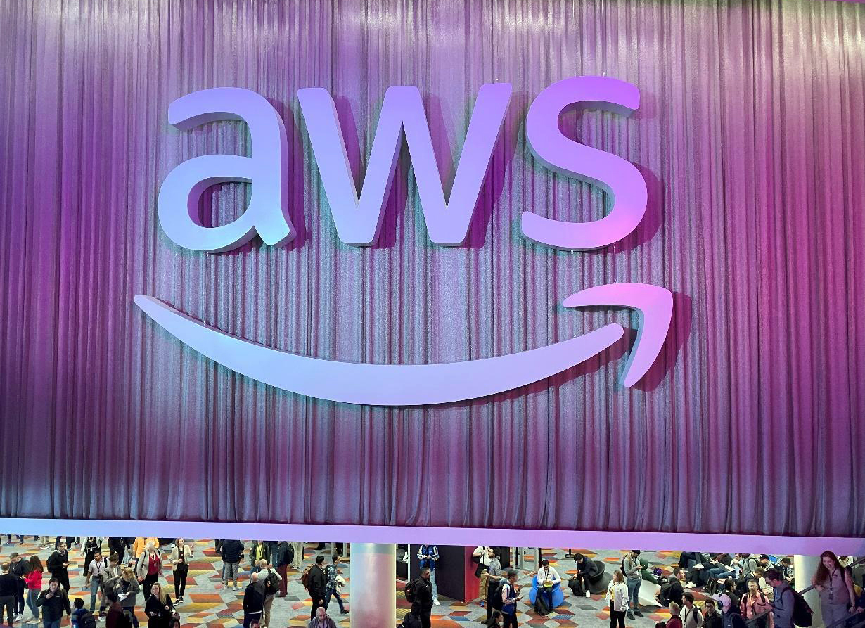 【対談】生成系AIは変革のメインストリームへ --「AWS re:Invent 2023」から得た新たな洞察とは？