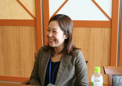 小野坂　朋子