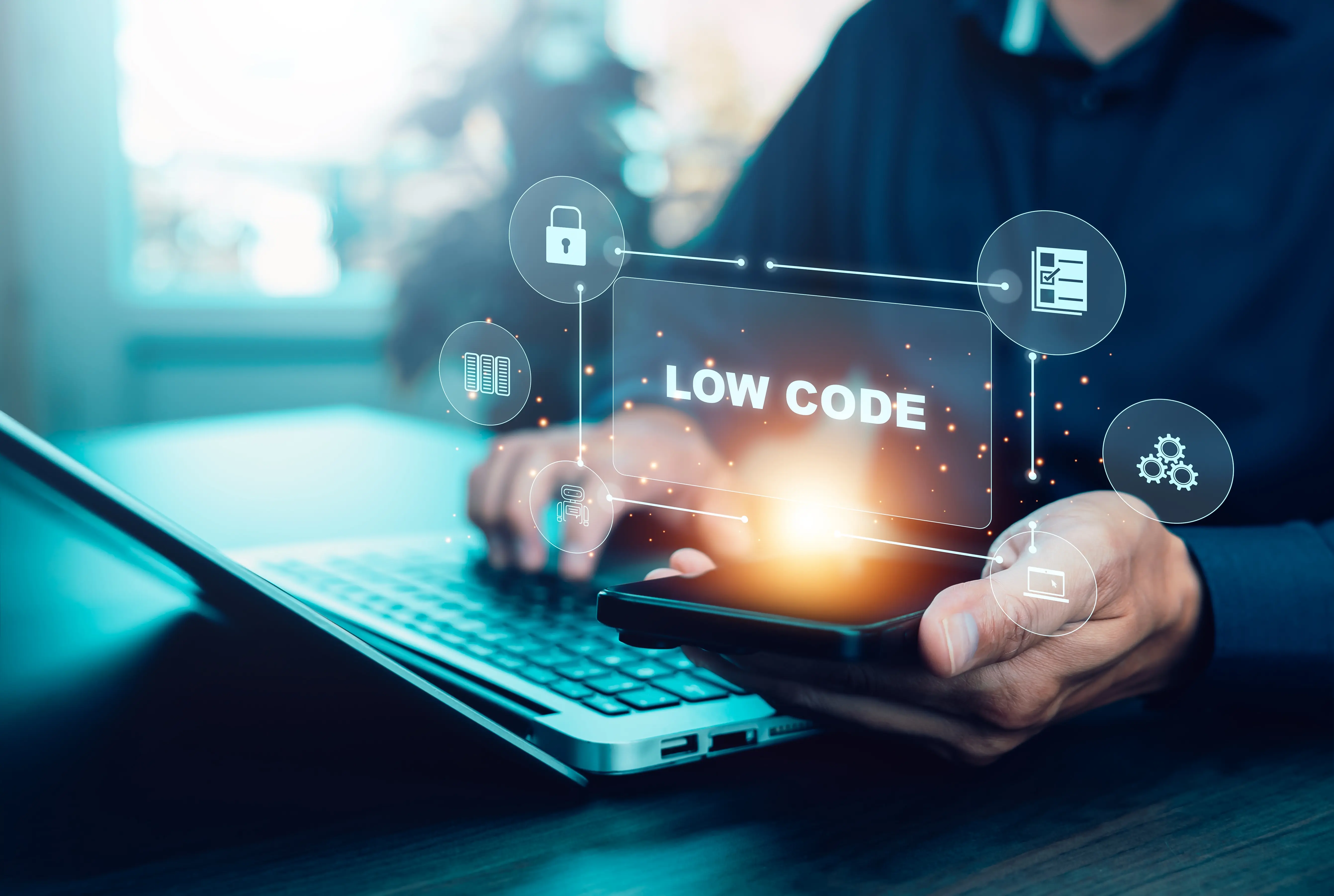 生成AIで実現する業務システムの内製化｜ローコードツール活用のメリットを解説